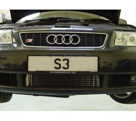 Фронтальный интеркулер с патрубками Audi S3 2.0 FSiT -09 Forge