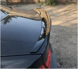 Спойлер на крышку багажника BMW F32 M4 стиль